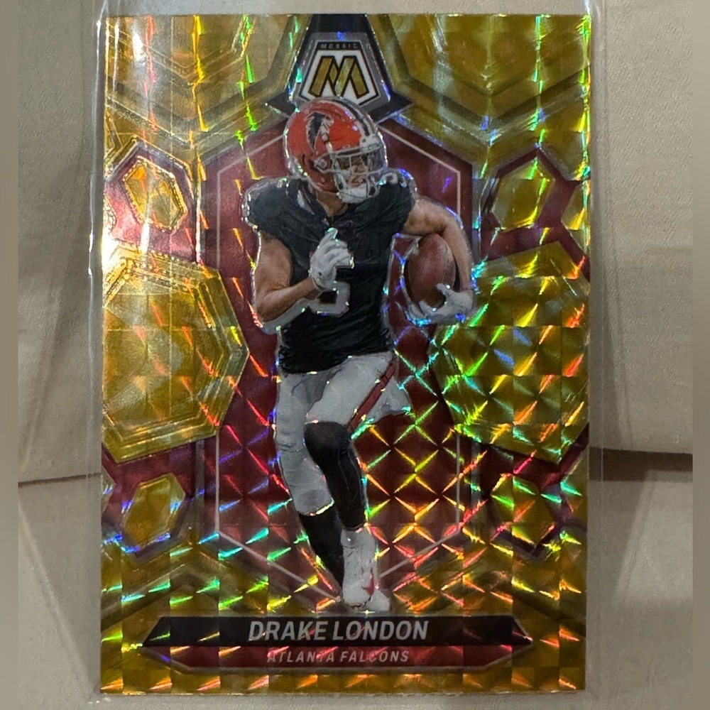 2024 Drake London Panini Mosaic Yellow reactive Prizm Mint condition…